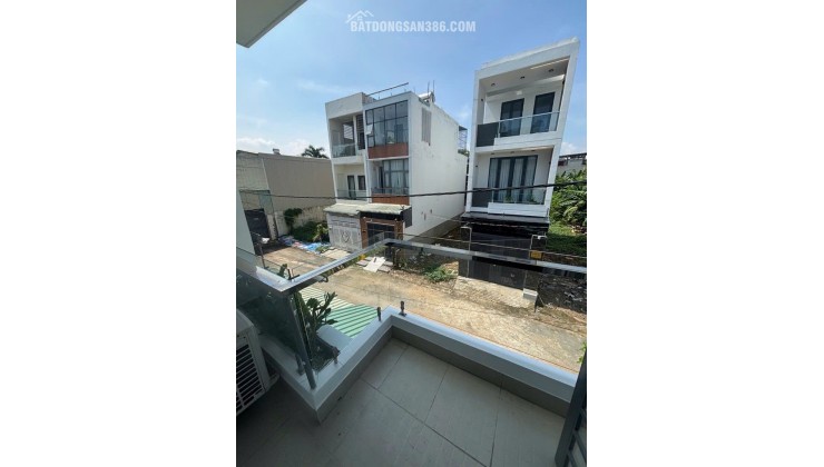 Nhà Giá Rẻ Q9-Gần Chợ-2 Mặt Thoáng-Sổ Riêng-3Tầng Hoàn Công-Hẻm 6M-5,2Tỷ